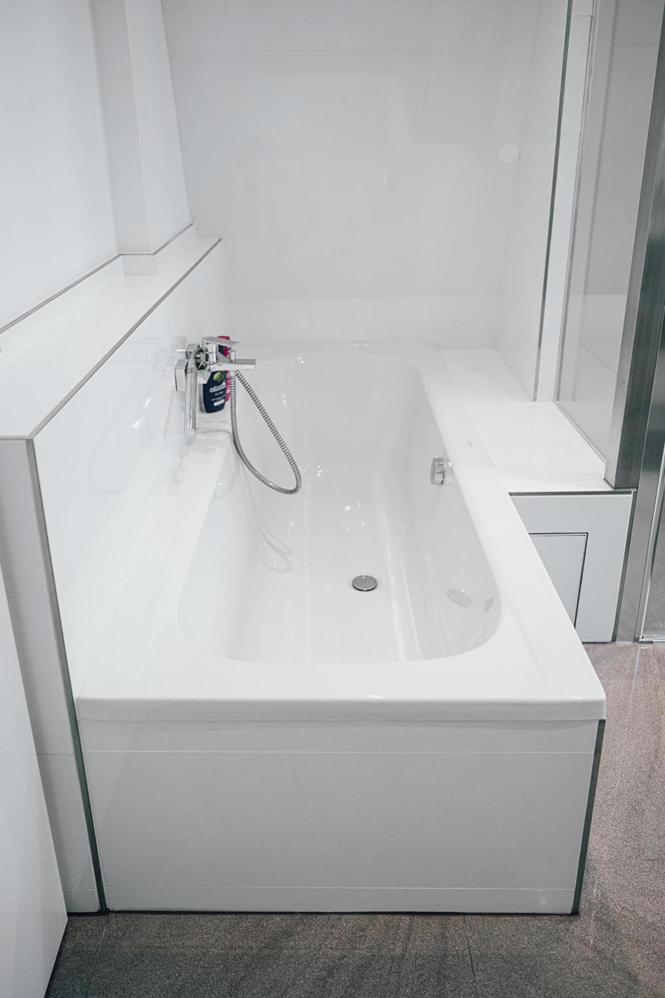 Ferienwohnung Schleicher Mit Klimaanlage Zirndorf Buitenkant foto